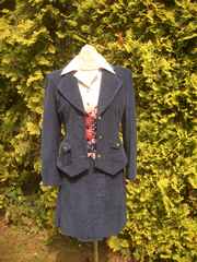 modry_manestr_kostym_2.jpg